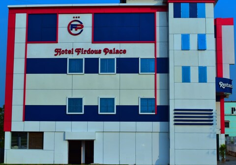 Hotel Firdous Palace