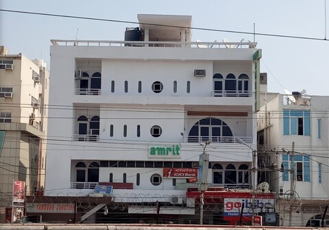 Hotel Amrit