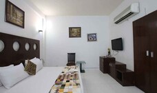 THE SIGNATURE LEAF BY OLIVE INN, Delhi THE SIGNATURE LEAF BY OLIVE INN, Delhi