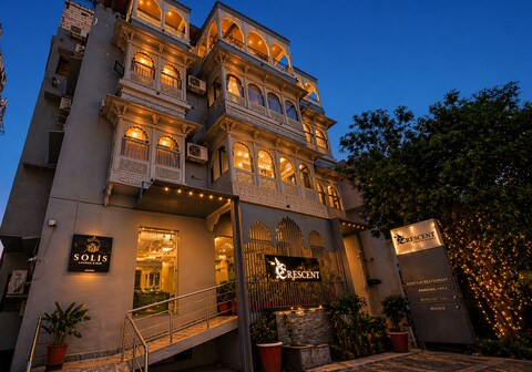 The Crescent Udaipur | Boutique Hotel Near Lake Pichola with Pool