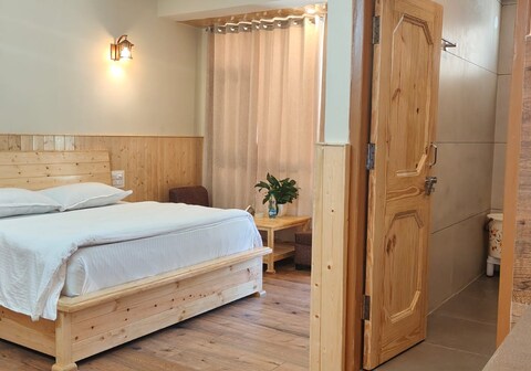 Hotel Turquoise - A Truly River Side Hotel & Cafe