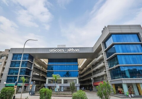 Hotel Unicorn, Althan