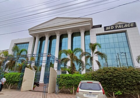 M D PALACE
