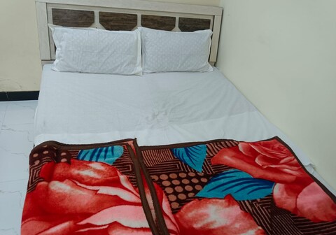 AJANTA HOTEL PREMSAGAR & LODGING