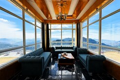 Hawk Eye Resort, Tikar Hawk Eye Resort, Tikar