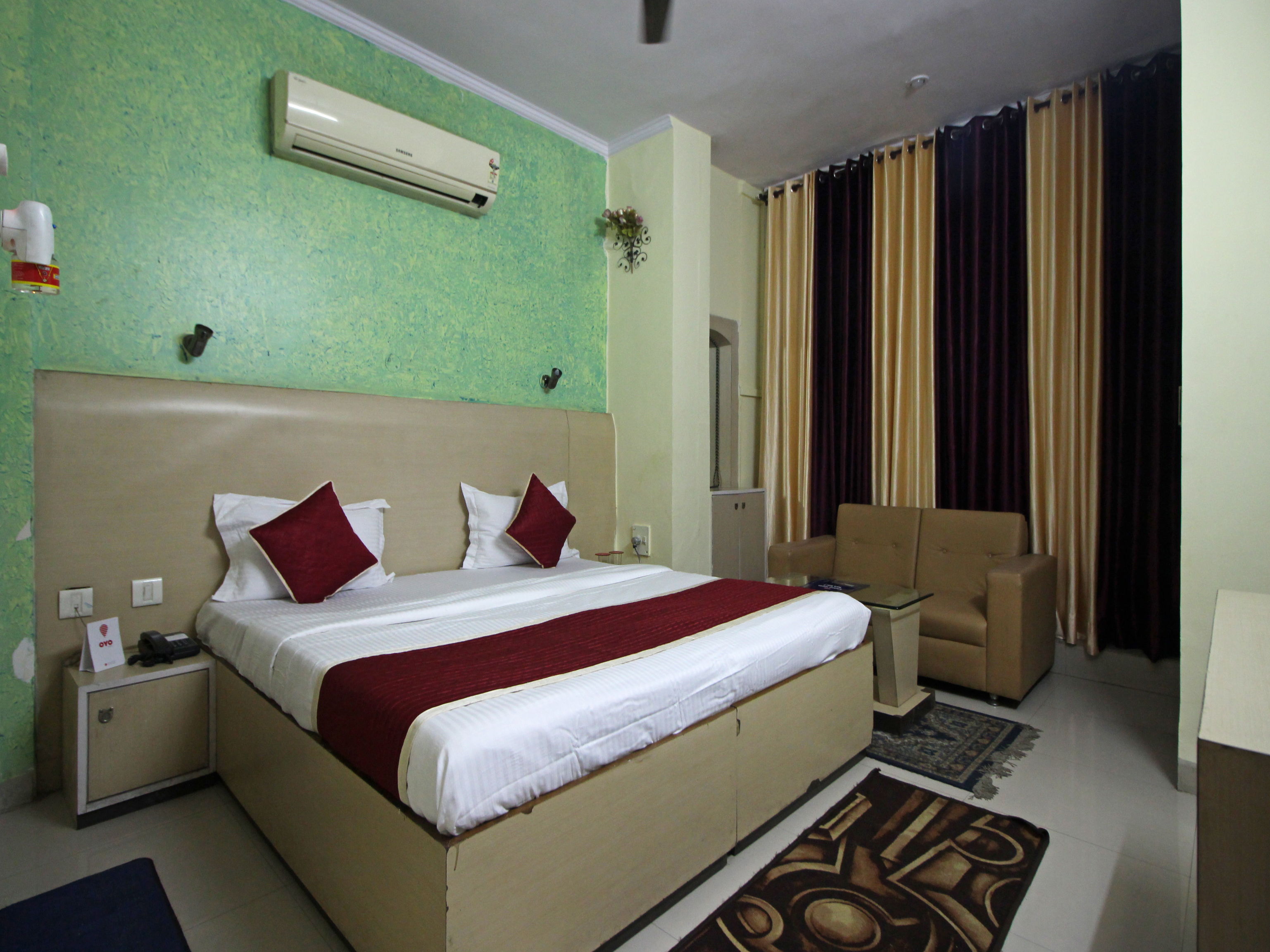 Hotel Rudra Continental Rudrapur INR 644 OFF   3  5  0  0   Deal Hotel