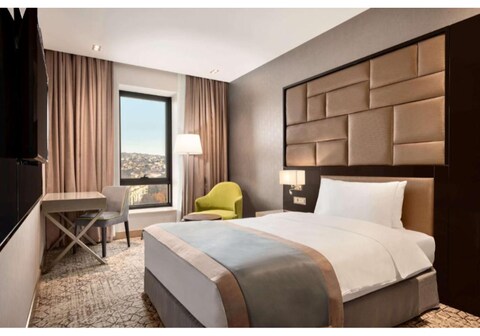 Wyndham Grand Tbilisi