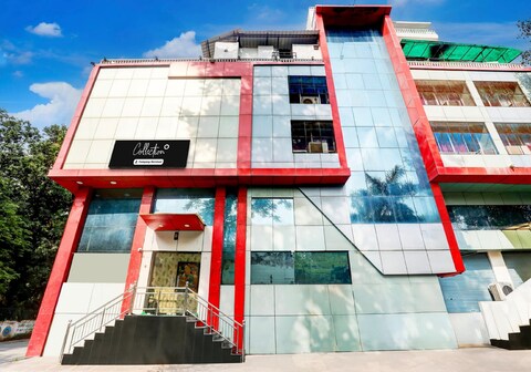 Collection O Lake Palace Road