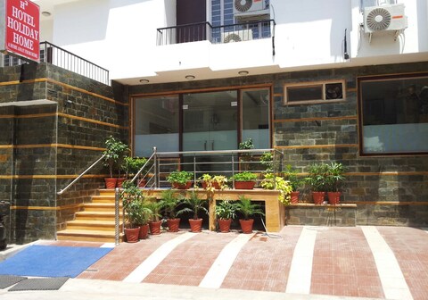 HOTEL HOLIDAY HOME