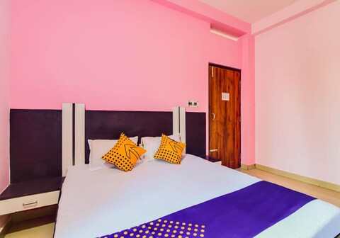 Hotel Skylark