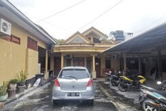 Hotel O Balikpapan near Taman Beruang Madu formerly Palm Cafe Inn, Balikpapan Hotel O Balikpapan near Taman Beruang Madu formerly Palm Cafe Inn, Balikpapan