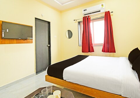 Hotel O Vaishnavi Grand