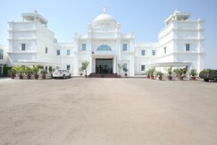 OYO 12989 White Diamond Hotel, Jalandhar OYO 12989 White Diamond Hotel, Jalandhar