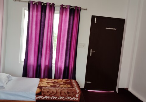 HOTEL LAKSHMAN AND RESTAURANT