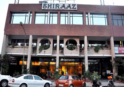 Hotel Shiraaz