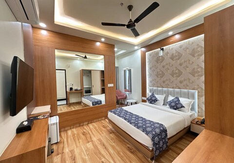 AANCHAL PALACE HOTEL