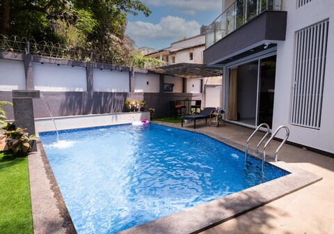 Forest Pool Villa 6 BHK with Pvt Pool 2