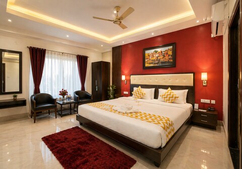 Hotel Yash Residency
