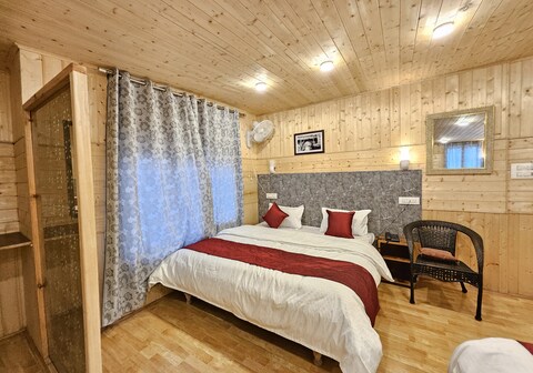 Hotel Akbar Collections