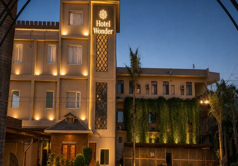 Hotel Wonder