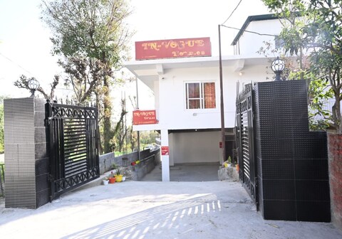 Inn Vogue Studio Apartment