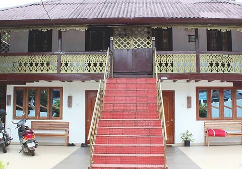 KAPOOR TOURIST COTTAGE