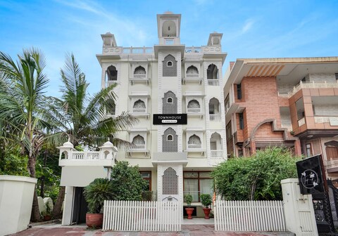 Super Townhouse Durgapura formerly Gumaan Heritage