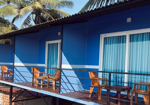 Wave n Sea Beach Cottage