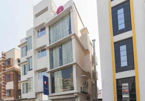 Hotel O Aspiring Inn Jyotirindra Nandi Metro Station