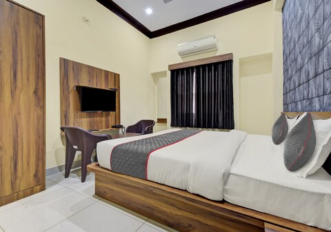 Collection O Hotel Lavishka Palace