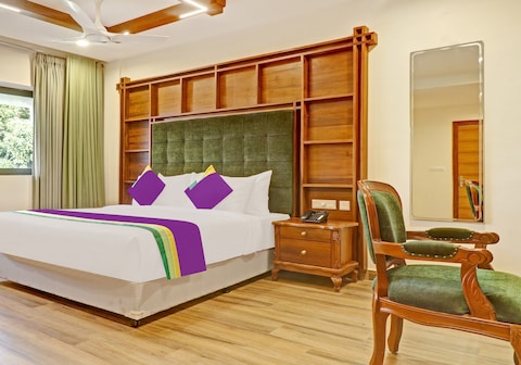 Treebo Premium Vahada 7 Minutes drive from Ambalapuzha Sree Krishna Swamy Temple