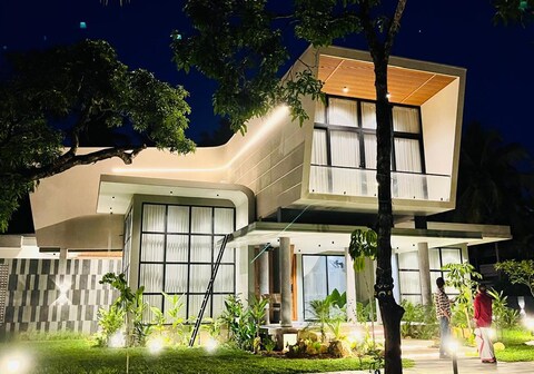 Hover House