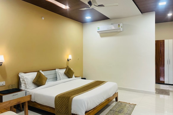 The Deerfield Cottage