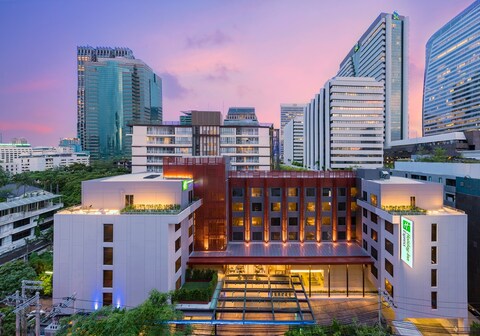 Holiday Inn Express Bangkok Sathorn