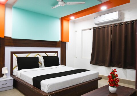 Hotel O The Royal Velvet