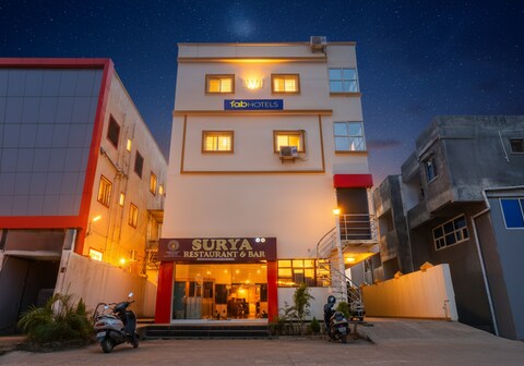 FabHotel Surya I