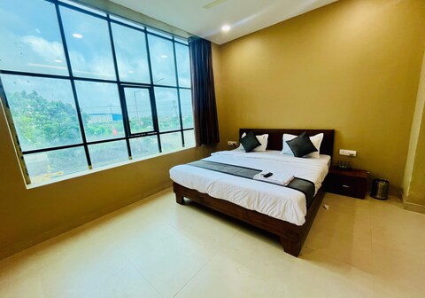 Hotel Riddhima Palace SEZ,Pithampur.