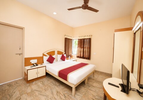 Hotel Sai Raja