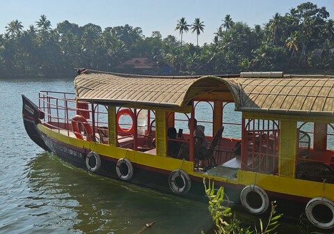 IslandStay a riverside property