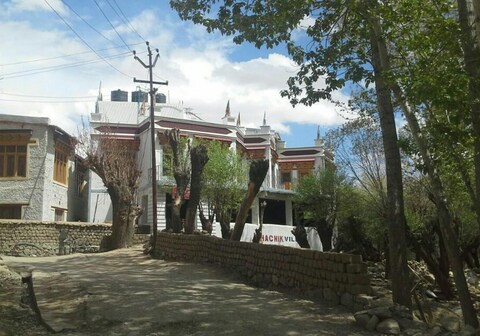 Lhachik Guest House (Family Room)