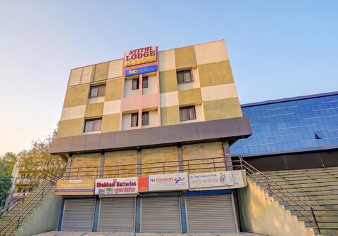 FabHotel Wagholi Inn