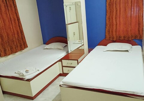 DIGS HOTEL