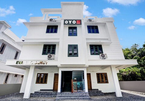 Hotel O EVA RESIDENCY