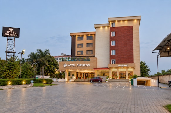 Hotel Shemron by Golden Key, Neemrana, Premium Stay Near Industrial Hub