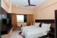 Hotel Royal Park , Lonavala And Khandala Hotel Royal Park , Lonavala And Khandala