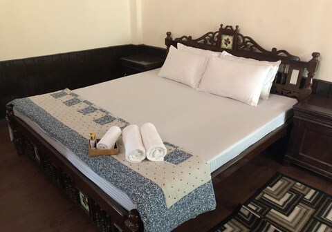 Wildloggers Villa Manali