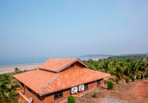 Ganpatipule Two Bedded Villa By BEACHFRONT VILLA