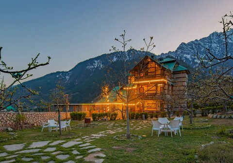 Lost In The Alps by VEO - Part of StayVista