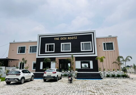 The Desi Rootz Hotel And Restaurant