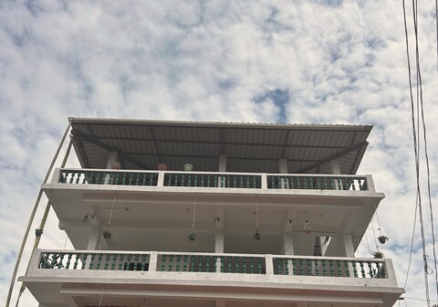 Havaana Stays Morjim